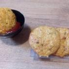 Con quinoa, huevos, tomate, queso rallado, ajo molido, albahaca, orégano, chile molido y aceite de oliva. Ésta es la receta.