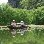 Si pensamos en Hanoi nos imaginamos sus calles abarrotadas de motos y puestos de comida, pero en realidad puedes encontrar auténticos remansos de paz en plena ciudad. Por ejemplo, la Ciudadela de Hanoi es una zona cercana al Barrio Antiguo llen...