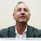 El exfutbolista y exentrenador holandés Johan Cruyff falleció el 24 de marzo en Barcelona a los 68 años de edad víctima de un cáncer de pulmón. Cruyff revolucionó el fútbol moderno, primero, como futbolista, especialmente en la selecció...