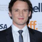 El actor ruso Antón Víktorovich Yelchín falleció el 19 de junio de 2016). Yelchin apareció en la serie de televisión Huff y en las películas House of D, Alpha Dog, Charlie Bartlett, Star Trek, Terminator Salvation y Fright Night.