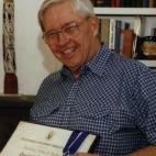 Donald Henderson fue un médico epidemiólogo y profesor estadounidense. Nacido en 1928 en Ohio, falleció el 19 de agosto en Baltimore (Maryland, EEUU) a los 87 años. Aunque su muerte pasó desapercibida para muchos, su vida y su carrera no de...