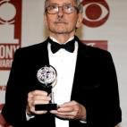 Tenía 88 años y era considerado el dramaturgo vivo más importante de Estados Unidos. Se trata de Edward Albee, ganador del Premio Pulitzer, y quien murió este viernes a los 88 años de edad en su casa de Long Island, es Nueva York. Con más...