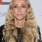 La directora de Vogue Italia, que llevaba 28 años al frente de la cabecera de moda, falleció el 22 de diciembre a causa de una enfermedad que llevaba sufriendo desde hace más de un año. Tenía 66 años, era una de las personas más influyent...