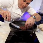 5c8a61b12400000a05a30307