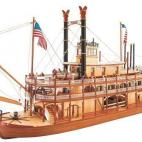 Lo recibieron en la inauguración de la 35ª edición de la Feria Internacional de Turismo por parte de Egyptian Tourism Authority. Además del barco, han recibido también dos maquetas de aviones.