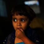 En Beirut, los sirios agregan su toque al crisol de culturas, y absorben la local, especialmente los pequeños como Chahed, de 3 años, originalmente de Idlib, Siria, que vive con más de 20 familiares en uno de los barrios pobres de la capital ...