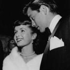 5c8aa4e72500005206817592