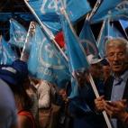 5c8aa8a62400000a05a36fa5