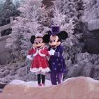 Por supuesto, Disneyland, no podía ser otro destino. ¿A qué niño no le gusta Disneyland? Seguro que a muy pocos... En el famoso parque temático parisino todo el mundo saca el lado más infantil y divertido de los más pequeños a los no tan...