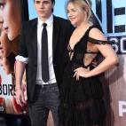 ¿Quiénes son?: Ella, actriz; él, hijo de David y Victoria Beckham y aspirante a fotógrafo. ¿Desde cuándo estaban juntos?: Desde 2014. ¿Tienen hijos?: No (él tiene 17 años; ella, 19). ¿Cuándo y por qué rompieron?: A principios de s...