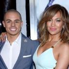 ¿Quiénes son?: Ella, cantante y actriz; él, bailarín. ¿Desde cuándo estaban juntos?:Mantuvieron una relación durante cinco años. Él era bailarín de su compañía. ¿Tienen hijos?: Ella tiene dos de su matrimonio anterior con Marc Ant...