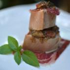 &quot;Te sonar&aacute; a una combinaci&oacute;n muy extra&ntilde;a, pero te aseguro que te encantar&aacute;, es una mezcla estupenda de sabores y texturas que no te dejar&aacute; indiferente&quot;, dice la autora de este plato, que se prepara en...