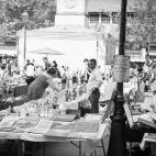 No posee demasiada fama este Mercado de La Pulgas, pero cualquiera se queda prendado por su encanto. Ropa, muebles y objetos variados es lo que se puede encontrar aquí. Se recomienda pasear por sus calles a media mañana e introducirse en el Ma...