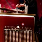 5fe1d58c260000e2057a2fc7