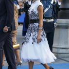 5c8a855e240000f404a32d8b