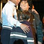Roberto Cabañas, jugador de Boca Juniors, Independiente de Medellín o América de Cali, entre otros, falleció en la madrugada del 9 de enero a los 55 años debido a una parada cardiorrespiratoria, según ha confirmado la Confederación Sudame...