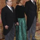 5c8ab3fc360000ba1a6be880