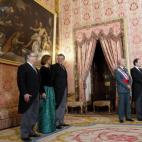 5c8ab3fc360000c81a6be882