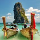 Krabi es un auténtico paraíso al sur de Tailandia. Ofrece numerosos tipos de paisajes, entre ellos, las playas de agua cristalina y las formaciones rocosas, que hacen una combinación perfecta para relajarse y disfrutar de la naturaleza. Los ...