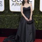 Con un vestido negro de Viktor & Rolf