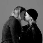 Del vídeo '¿Cómo es el primer beso de 20 desconocidos? (VÍDEO)'
