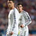 Real Madrid's Gareth Bale (right) and Cristino Ronaldo