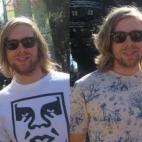 "Mi doble y yo nos conocimos en un festival de música e hicimos un montaje cambiándonos las caras. La original es la de... no lo sé".