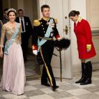 5c8aa75620000045046f7c89