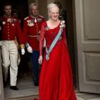 5c8aa759360000c81a6bce2d