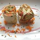 Se necesita leche desnatada, mantequilla, latas de atún, harina, zanahoria, huevo, nata de cocinar, aguacates, pimientos de piquillo y pimienta blanca. Se tarda menos de 20 minutos en prepararlos. Aquí tienes la receta completa.