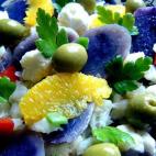 La receta se elabora en 30 minutos y para ello es necesario coliflor, naranja, limón, aceitunas verdes y pimiento rojo. Consulta aquí cómo preparar esta ensalada.