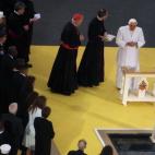 5c8adc4c20000043046fe0d9