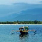 Si quieres sentir como Robinson Crusoe, o casi, esta isla es tu próxima meta. Aquí no hay vehículos a motor, ruidos molestos o masificación, sino bicicletas, algún que otro carro tirado por caballos, playas increíbles con palmeras, pocos h...