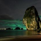 Railay es una peque&ntilde;a pen&iacute;nsula tailandesa designada como Parque Nacional y una de las joyas naturales de la regi&oacute;n de Krabi por la peculiaridad de su enclave. Railay s&oacute;lo dispone de acceso por mar, ya que se encuentr...