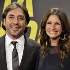 SAN SEBASTIAN, SPAIN - SEPTEMBER 20: Actress Julia Roberts, wearing Van Cleef & Arpels, and Spanish actor Javier Bardem attend 'Come, Reza, Ama' (Eat, Pray, Love) premiere during the 58th San Sebastian International Film Festival at the Kursaal...