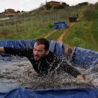 5c8aa8a5230000dd04237390