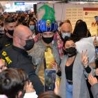 La Policía desaloja un evento en Marbella donde Kiko Rivera repartió abrazos vestido de rey mago