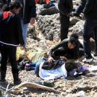 5c8aa8de250000bd05817fdc