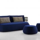 La colaboración entre la arquitecta y diseñadora española Patricia Urquiola y una de las empresas punteras del diseño mundial, B&B Italia, se materializa esta vez en dos colecciones para exterior. En Butterfly y Fat se ha utilizado una funda...