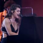 5dfe4d09250000730698ee31