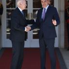 S&aacute;nchez recibe a Joe Biden un d&iacute;a antes de que comience la cumbre.