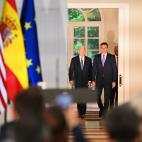 S&aacute;nchez recibe a Joe Biden un d&iacute;a antes de que comience la cumbre.