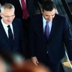 El secretario general de la OTAN, Jens Stoltenberg, y el presidente S&aacute;nchez.