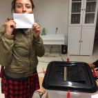 5c8ab110250000e203c976c8