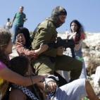 5c8a5e7b2500000704c8f5e3