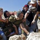 5c8a5e7b2400000a05a2fef2