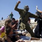 5c8a5e7c230000d5042304d8