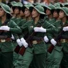 5c8aab3820000043046f85b7