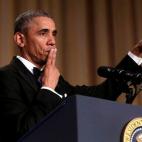 U.S. President Barack Obama says "Obama out!" at the White House Correspondents' Association annual dinner on April 30, 2016.