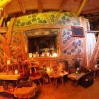 Imágenes de la página de Facebook del  hotel Baumhaus